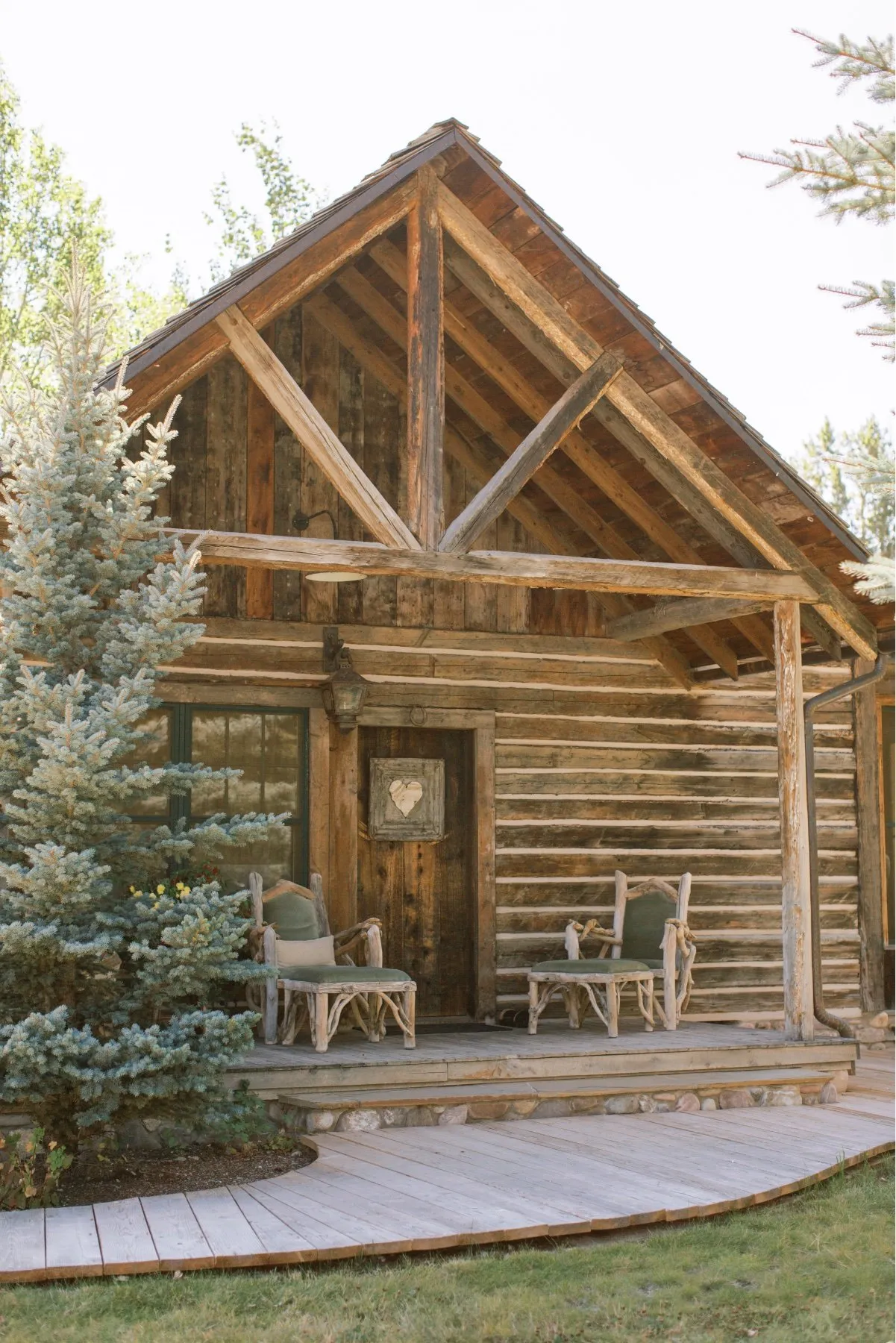 A wooden cabin